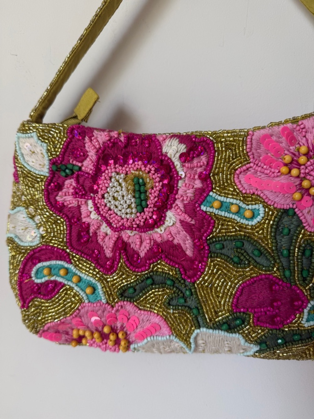 Viral Beaded floral pink and gold Shoulder Bag - Picture 2 of 4